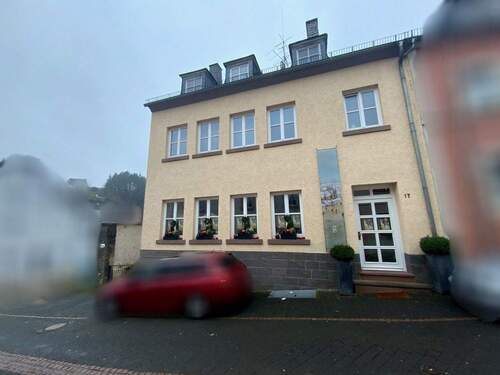 Strassenansicht - 1 Zimmer Mehrfamilienhaus, Wohnhaus zum Kaufen in Waxweiler