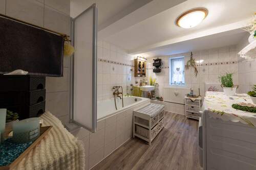 Haus 1 OG Badezimmer - 