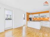 Wohn / Essbereich - 4 Zimmer Etagenwohnung zum Kaufen in Cuxhaven