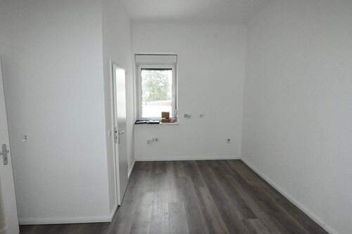 Studio Erdgeschoss - 9 Zimmer Mehrfamilienhaus, Wohnhaus in Sulzbach/Saar / Altenwald (Saar)