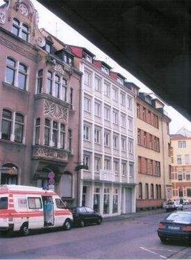Hausansicht - Zentralgelegene 2-Zimmer-Wohnung mit Loggia in Saarbrücken (St. Johann). 5 Min zur City, 15 Min zur Uni