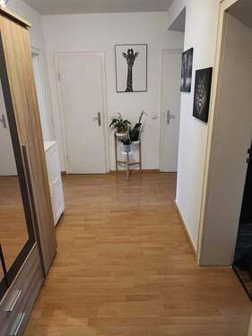 Flur und Eingangsbereich - 2 Zimmer Etagenwohnung in Saarbrücken