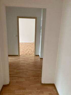 Flur (1) - 2 Zimmer Etagenwohnung in Gera