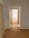 Flur (2) - Etagenwohnung mit 67,50 m&sup2; in Gera zur Miete