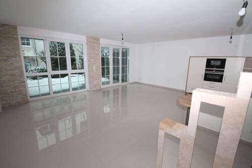 Offener Wohn-Essbereich - 2 Zimmer Etagenwohnung zur Miete in Mörfelden-Walldorf