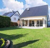 Bi-Altenhagen: Sehr gepflegtes und familienfreundliches Einfamilienhaus mit schönem Garten & Garage - Bielefeld