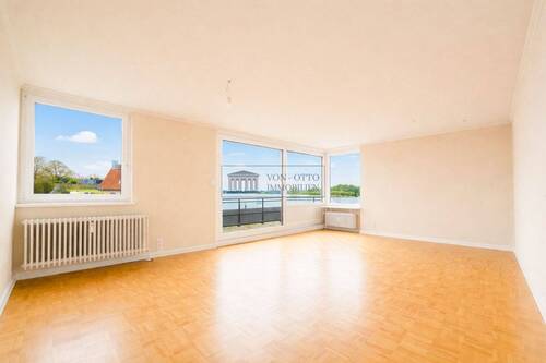 Wohnzimmer - 2 Zimmer Etagenwohnung zum Kaufen in Wedel