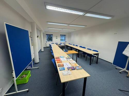 Schulungsraum - Büro mit 150,00 m&sup2; in Lüneburg / Häcklingen zur Miete