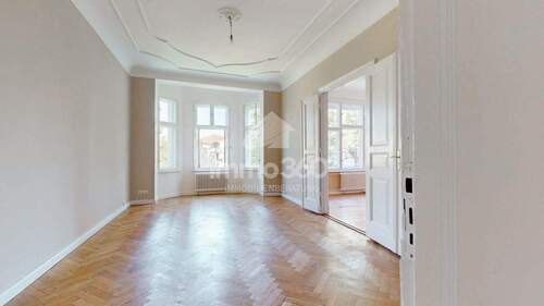 großes Zimmer + Eichenparkett - 5 Zimmer Etagenwohnung in Berlin