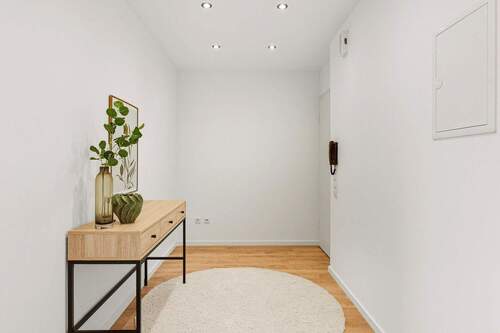 großer Eingangsflur - 2 Zimmer Etagenwohnung in Ludwigshafen am Rhein