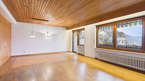 Wohn-Esszimmer - 8 Zimmer Einfamilienhaus zum Kaufen in Trier