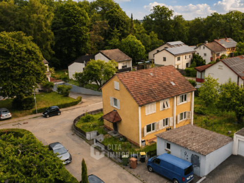 Hausansicht - 6 Zimmer Einfamilienhaus zum Kaufen in Sachsenheim