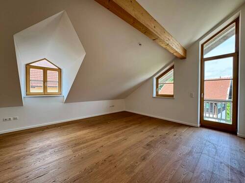 Alpen-Immo_WHG_Miesbach (7) - Moderne Dachgeschosswohnung auf Neubau-Niveau, frisch saniert, ruhig, sonnig im Herzen von Miesbach