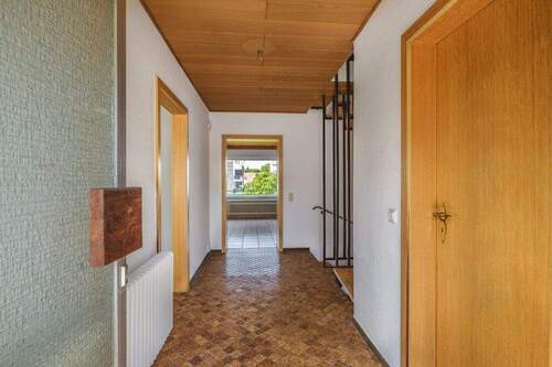 Eingangsbereich - 5 Zimmer Einfamilienhaus in Mönchengladbach