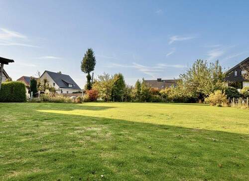 Großes Baugrundstück - Grundstück in Detmold zum Kaufen