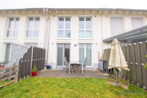 Hausansicht - 5 Zimmer Reihenmittelhaus zum Kaufen in Heidesheim am Rhein / Uhlerborn