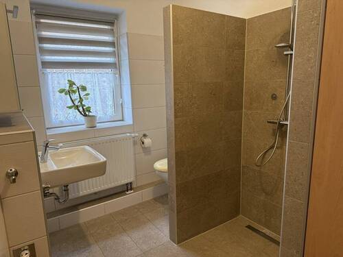 Duschbad im Erdgeschoss - 