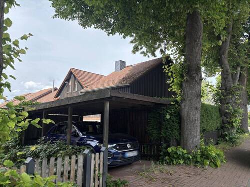 Carport - 5 Zimmer Reihenendhaus in Garbsen