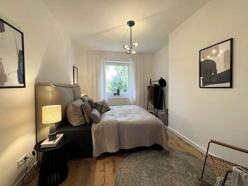 Schlafzimmer - Etagenwohnung mit 65,00 m² in Köln zum Kaufen