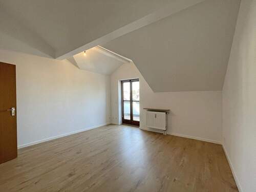 Schlafzimmer mit Zugang zur Dachterrasse - 