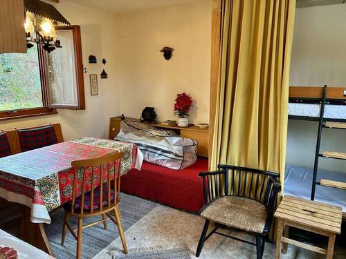 Hütte-1 - Bett - Grundstück in Mundhardterhof zum Kaufen