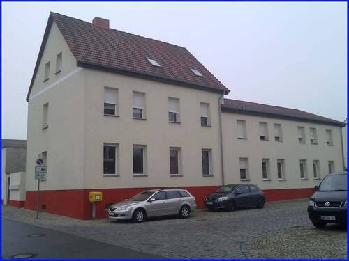 Hausansicht - Helle und ruhige 2- Zimmerwohnung