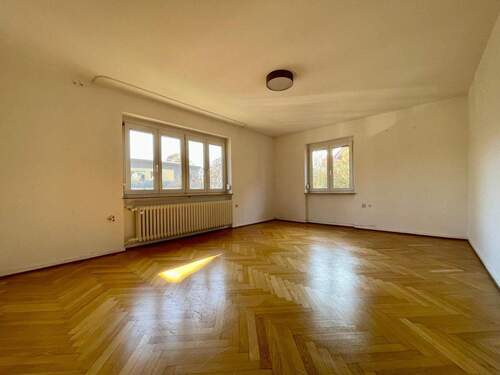 Wohnzimmer - 3 Zimmer Etagenwohnung in Waiblingen