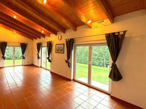 Zimmer 1 EG.JPG - Einfamilienhaus mit 180,00 m&sup2; in Ortenburg zum Kaufen