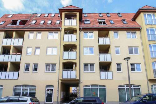 Außenansicht straßenseitig - 1 Zimmer Etagenwohnung zum Kaufen in Magdeburg