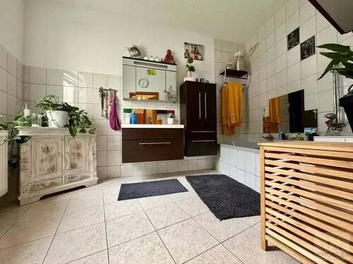 Badezimmer 1. OG - 1 Zimmer Mehrfamilienhaus, Wohnhaus zum Kaufen in Schwarzburg