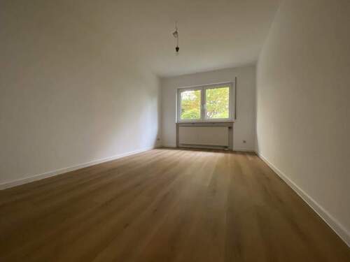 Schlafzimmer - Etagenwohnung mit 83,70 m² in Erlangen zur Miete