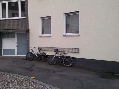 Nordseite mit Eingang - 3 Zimmer Etagenwohnung zum Kaufen in Weiden/Opf.