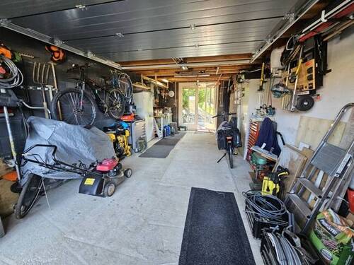 Garage - 