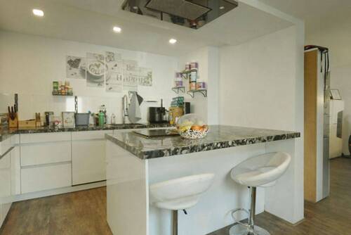 Küche EG - Familienglück trifft Unternehmergeist - Wohnhaus mit separatem Zugang und flexibler Nutzung