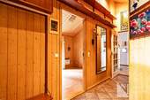 Flur mit Durchgang zum Wohnzimmer - 