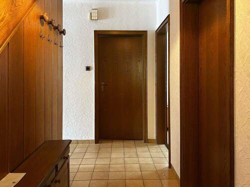 Flur (Eingangsbereich) EG - 