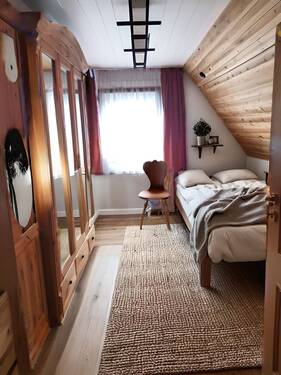 Schlafzimmer 1 DG (KI gen.) - 