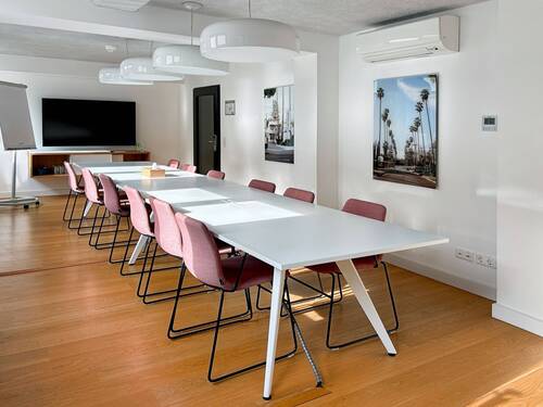 Spaces_Breite Strasse_Germany_ Centre 4956_Board R - 