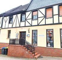 PREISREDUZIERUNG! Mehrfamilienhaus mit BüroLaden in Waldböckelheim zu verkaufen