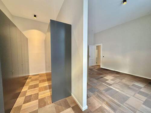 Ankleide am Hauptschlafzimmer - 