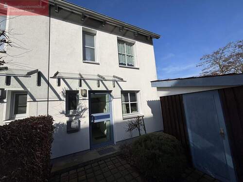 Vorderseite - Komfortables Wohnen! - 399.000,00&nbsp;EUR Kaufpreis, ca.&nbsp; 93,00&nbsp;m&sup2;&nbsp;Wohnfl&auml;che