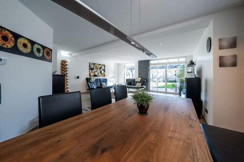 Wohnzimmer - 5 Zimmer Doppelhaushälfte zum Kaufen in Wegberg