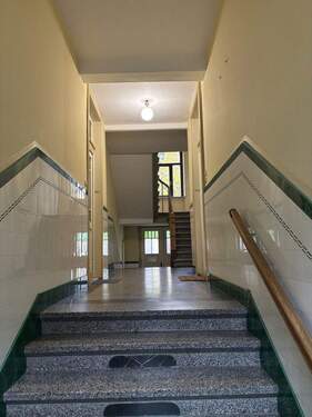 Treppenhaus Eingang - 