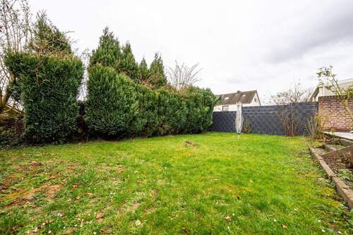 Gartenbereich - 5 Zimmer Doppelhaushälfte in Übach-Palenberg / Marienberg