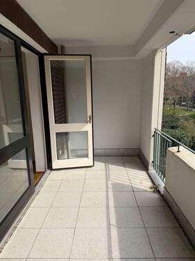 Loggiabalkon Ans. 2.jpeg - Etagenwohnung mit 74,00 m&sup2; in Düsseldorf zur Miete