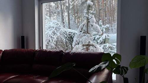 Haus rechts Wohnzimmer - 