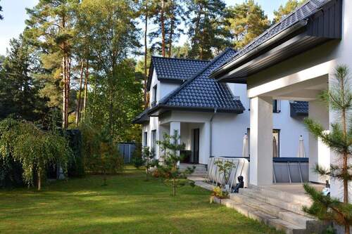 Blick von Haus links zu rechts - 