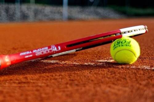 Tennisplätze direkt an der Anlage - 