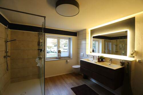 Saniertes Badezimmer - 