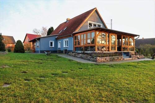 Titelbild - Hochwertig saniertes Einfamilienhaus in Parstein - Mit 2 Kaminen, Keller, Garage, 5842m² Grundstück und Nebengelass